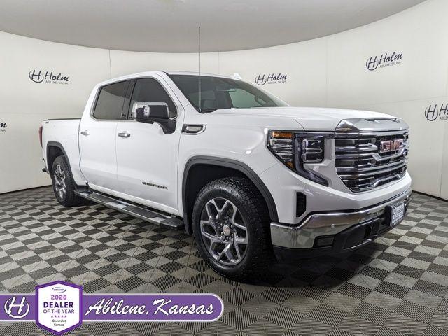 2024 GMC Sierra 4WD Crew Cab Short Box SLT's photo