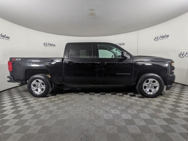 2018 Chevrolet Silverado 1500 LT photo 2