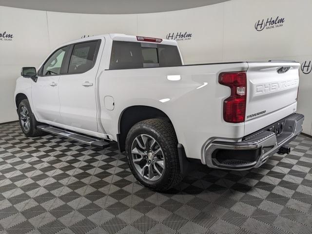 2025 Chevrolet Silverado 1500 LT photo 3