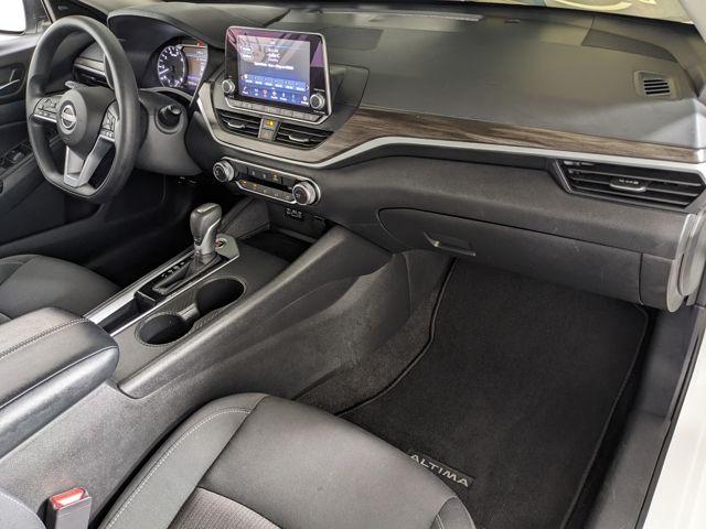 2025 Nissan Altima SV - Photo 31