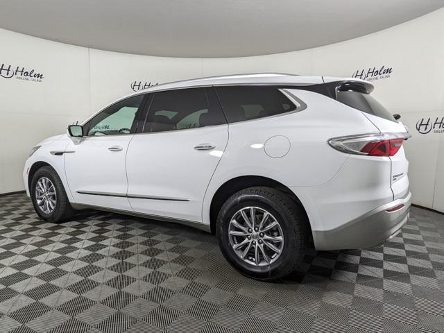 2024 Buick Enclave Premium photo 3