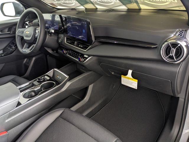 2027 Chevrolet Equinox LT - Photo 32