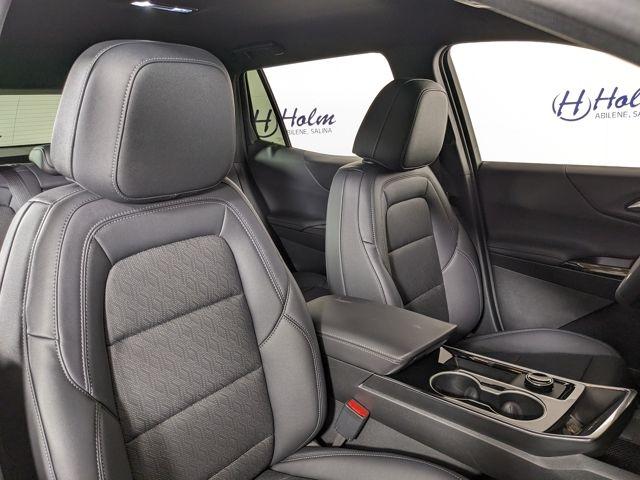 2027 Chevrolet Equinox LT - Photo 33