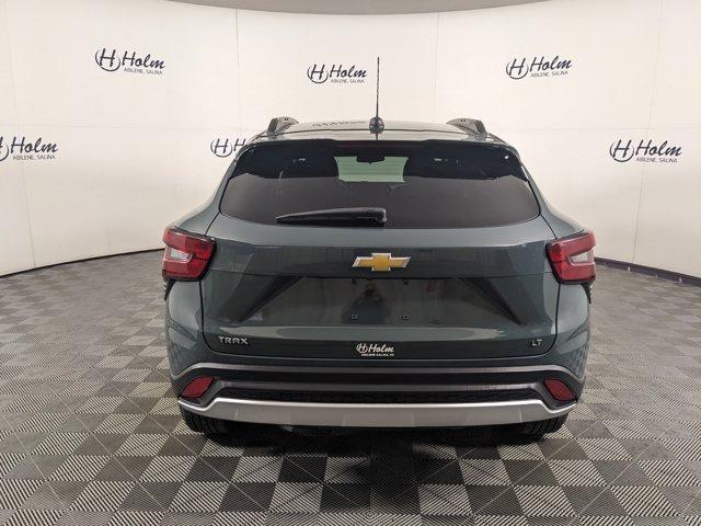 2025 Chevrolet Trax LT - Photo 7