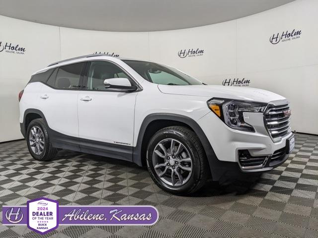 2024 GMC Terrain SLT's photo