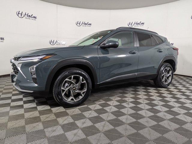 2025 Chevrolet Trax LT - Photo 6