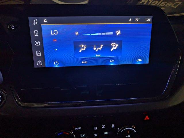 2025 Chevrolet Trax LT - Photo 18