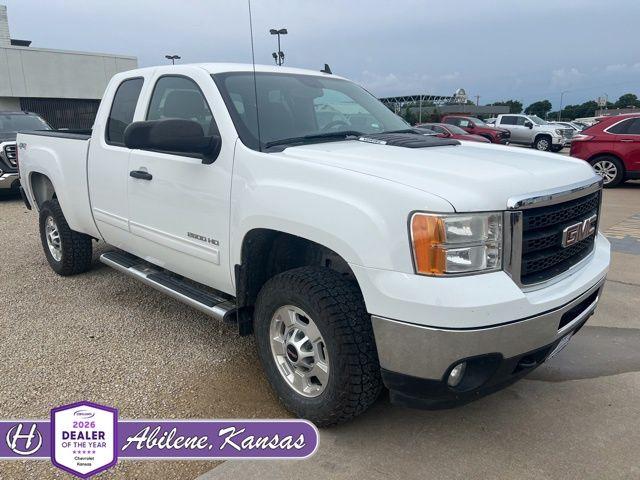 Summit White 2011 GMC Sierra 2500HD SLE Ext. Cab 4WD Pickup Truck Four-Wheel Drive Automatic
