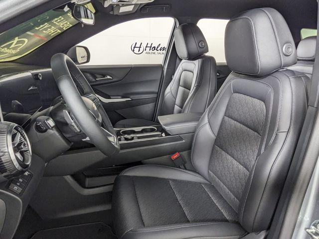 2027 Chevrolet Equinox LT - Photo 24