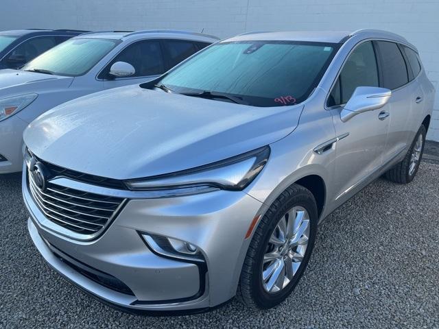 2022 Buick Enclave Premium photo 2