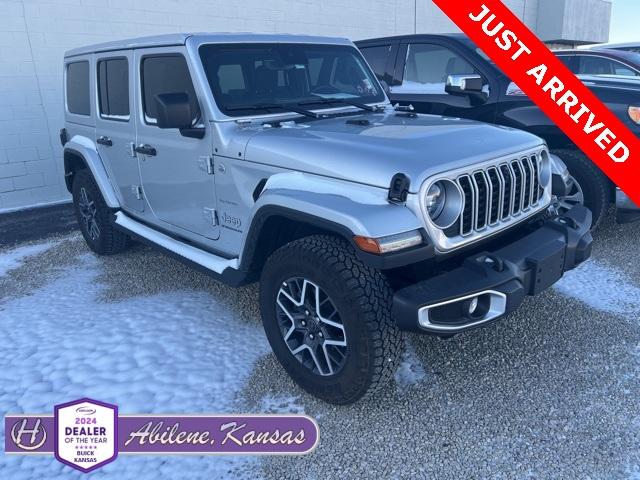 2024 Jeep Wrangler 4-Door Sahara's photo