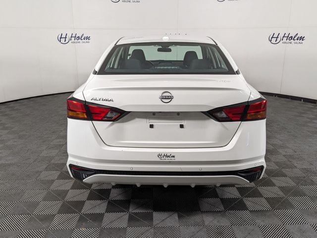 2025 Nissan Altima SV - Photo 7