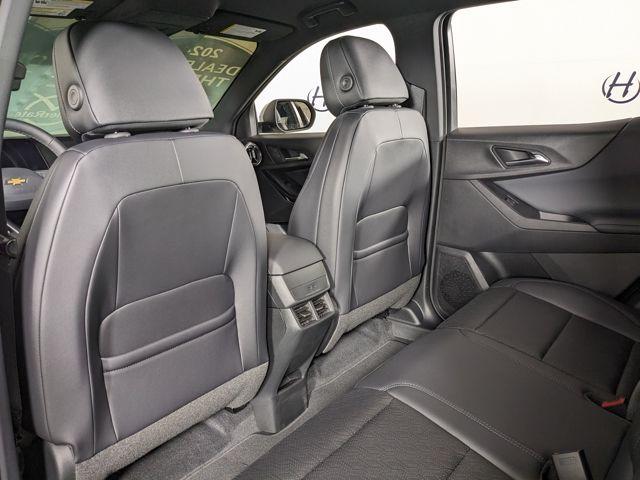 2027 Chevrolet Equinox LT - Photo 29