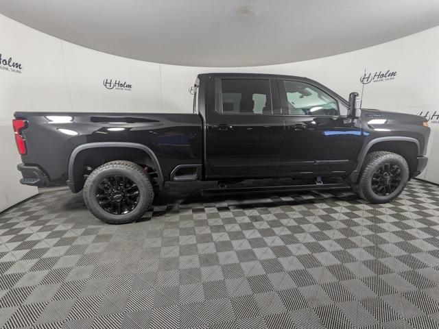 2025 Chevrolet Silverado 2500HD High Country photo 2