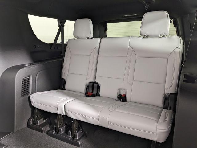 2026 Chevrolet Suburban Premier - Photo 34