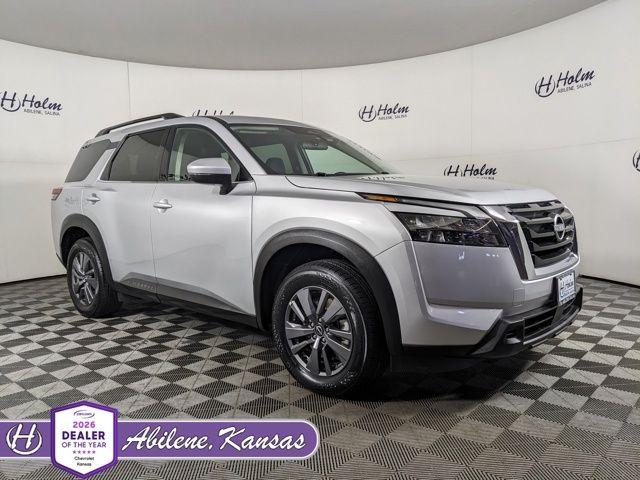 2025 Nissan Pathfinder SV 2WD's photo