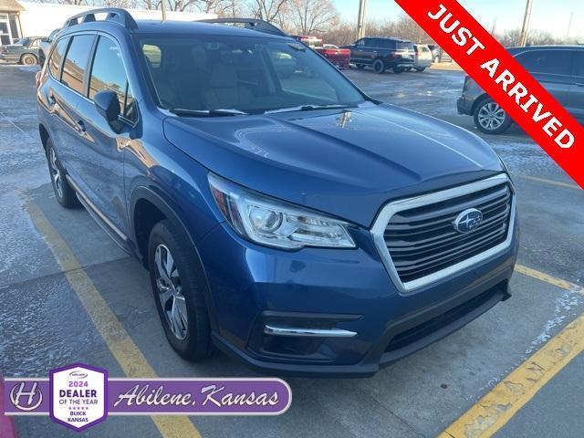 2022 Subaru Ascent Premium's photo
