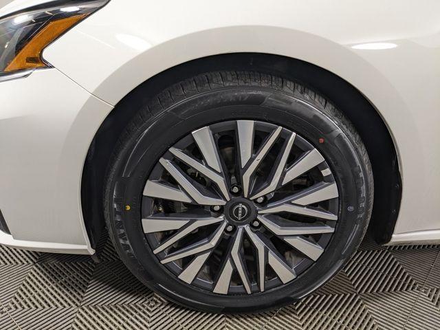 2025 Nissan Altima SV - Photo 10
