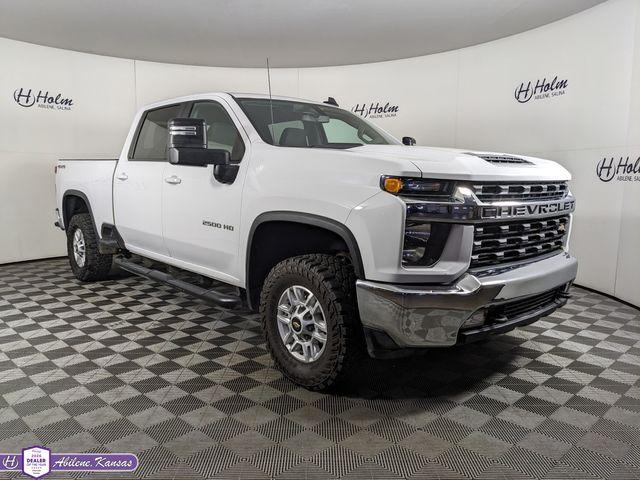 2022 Chevrolet Silverado HD LT 4WD Crew Cab Standard Box's photo