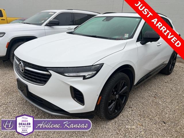 2022 Buick Envision Essence photo 2