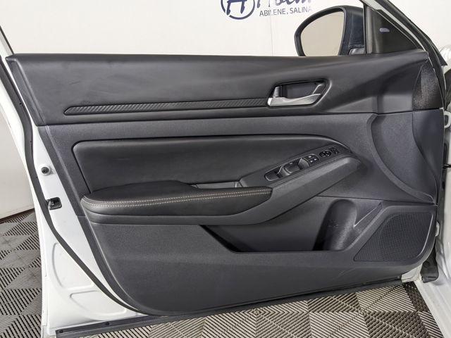 2025 Nissan Altima SV - Photo 29