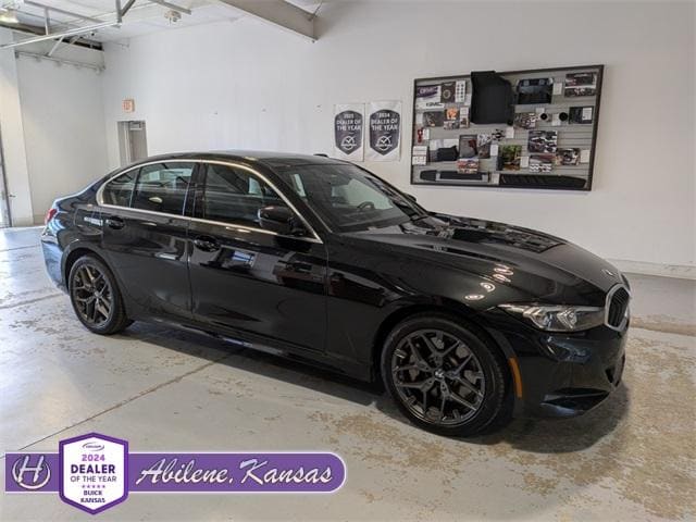 2025 BMW 3 Series 330i's photo