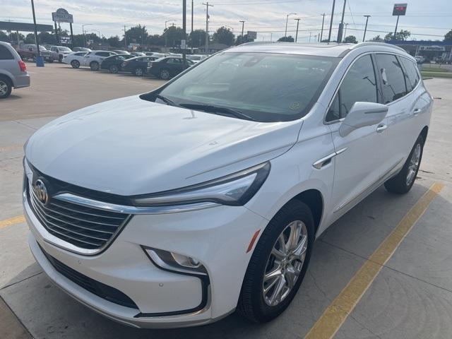 2023 Buick Enclave Essence photo 2