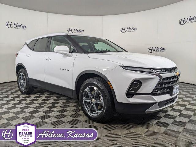 2025 Chevrolet Blazer 2.0T 2LT FWD's photo