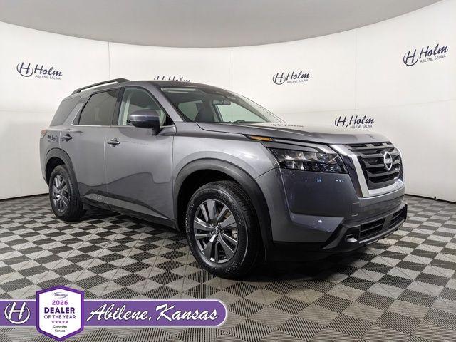 2025 Nissan Pathfinder SV 4WD's photo