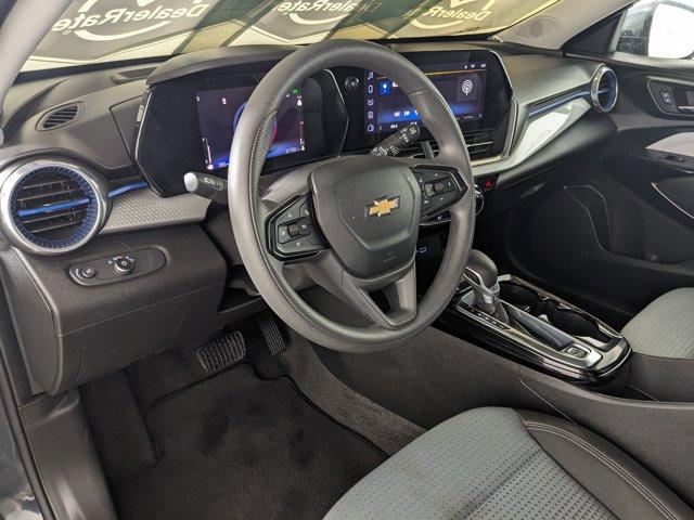 2025 Chevrolet Trax LT - Photo 12