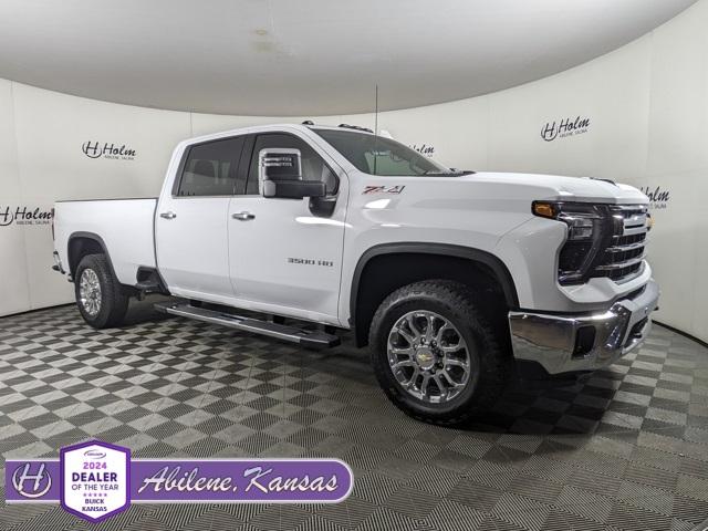 2025 Chevrolet Silverado 3500HD LTZ's photo