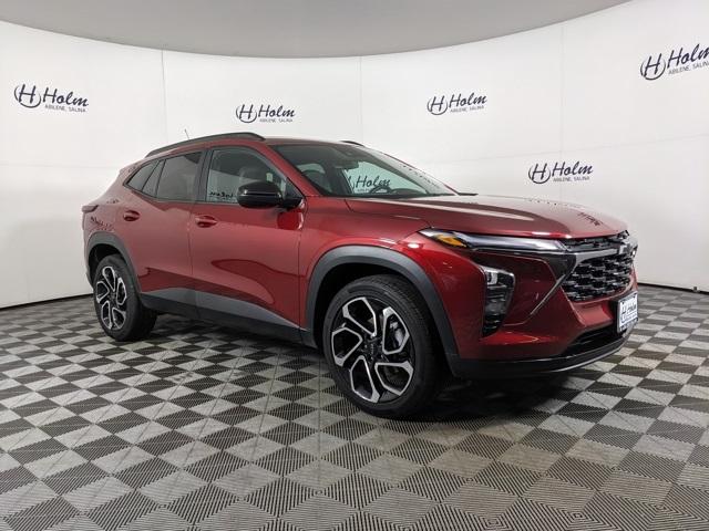 2025 Chevrolet Trax RS's photo