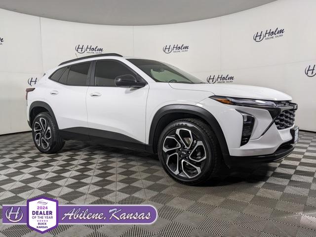 2024 Chevrolet Trax RS's photo