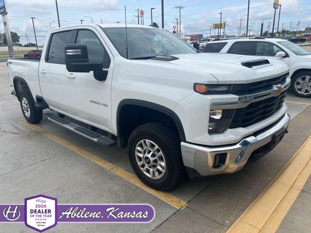 2025 Chevrolet Silverado HD LT 4WD Crew Cab Standard Box's photo
