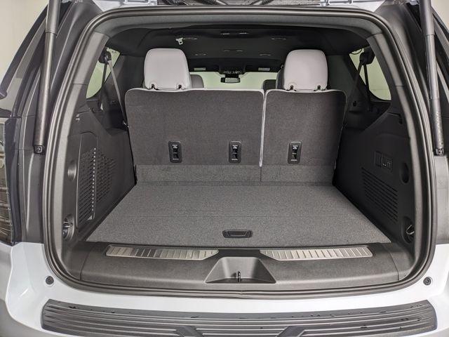2026 Chevrolet Suburban Premier - Photo 8