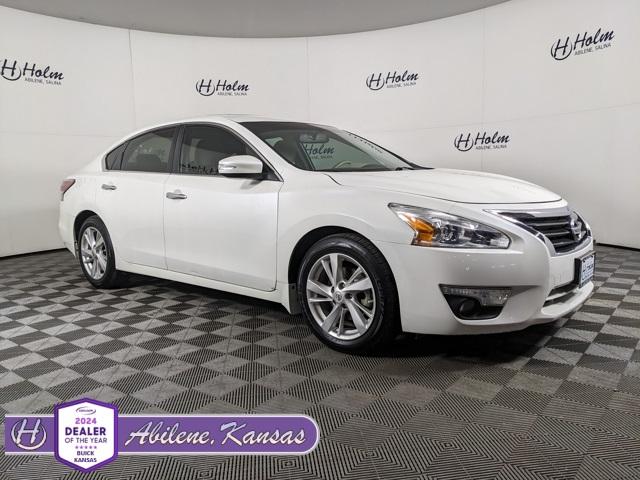 2015 Nissan Altima SV's photo