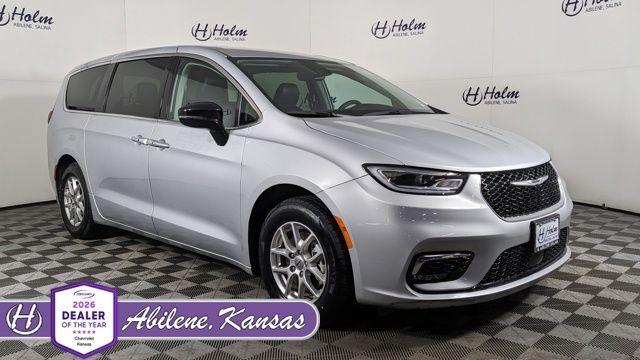 2024 Chrysler Pacifica Touring L FWD Minivan Front-Wheel Drive Automatic