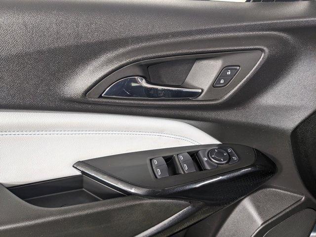 2025 Chevrolet Trax LT - Photo 30