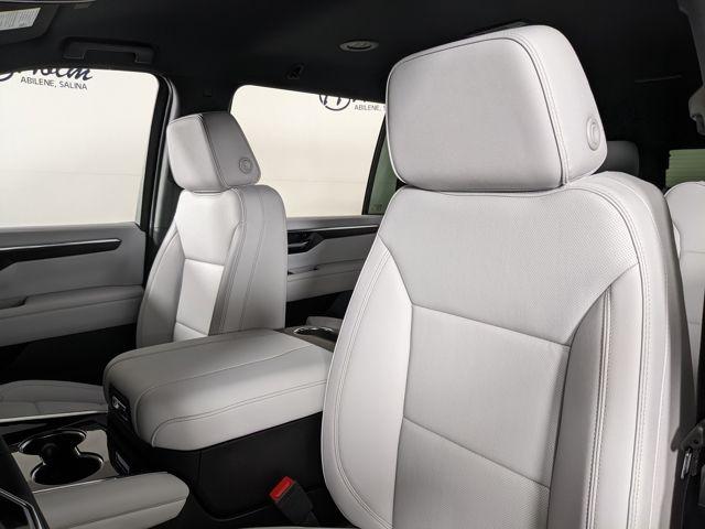 2026 Chevrolet Suburban Premier - Photo 25