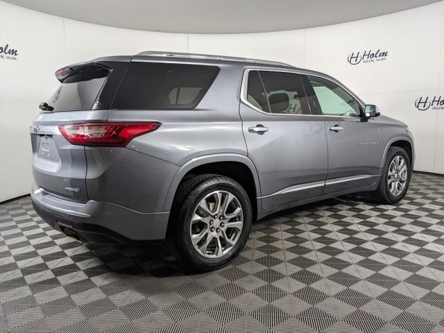 2020 Chevrolet Traverse Premier photo 2