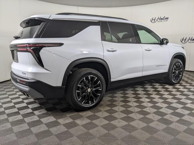 2026 Chevrolet Traverse photo 2