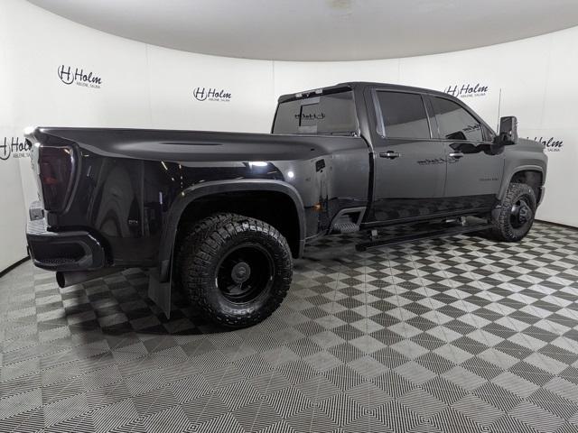 2022 Chevrolet Silverado 3500HD High Country photo 2