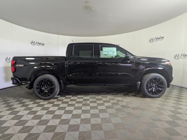 2025 Chevrolet Colorado Z71 photo 2