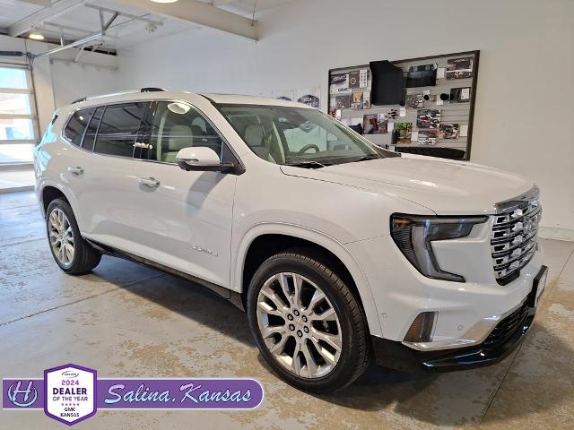 2026 GMC Acadia Denali's photo