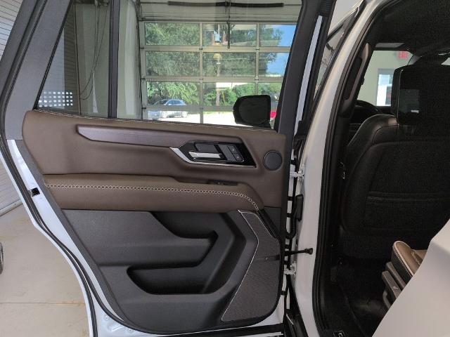 2026 GMC Yukon Denali Ultimate - Photo 12