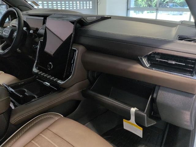 2026 GMC Yukon Denali Ultimate - Photo 19
