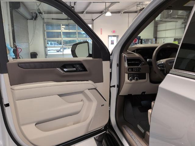 2026 GMC Yukon Denali - Photo 3