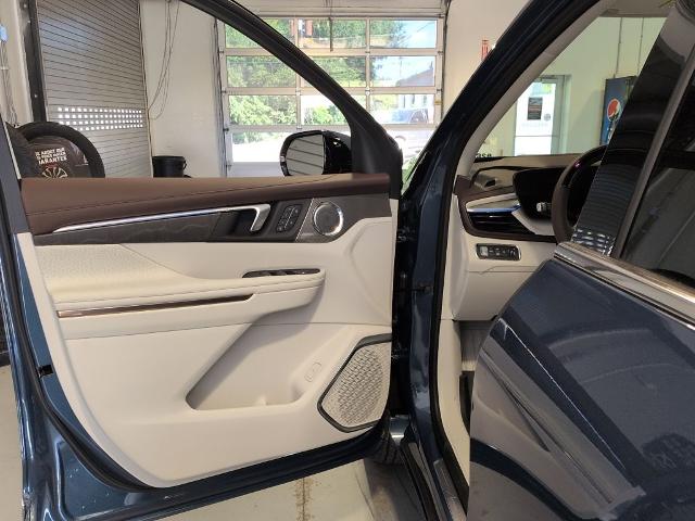 2026 Buick Enclave Avenir - Photo 3