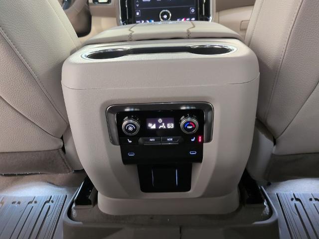 2026 GMC Yukon Denali - Photo 14