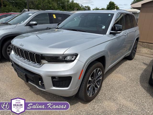 2022 Jeep Grand Cherokee Overland 4x4's photo